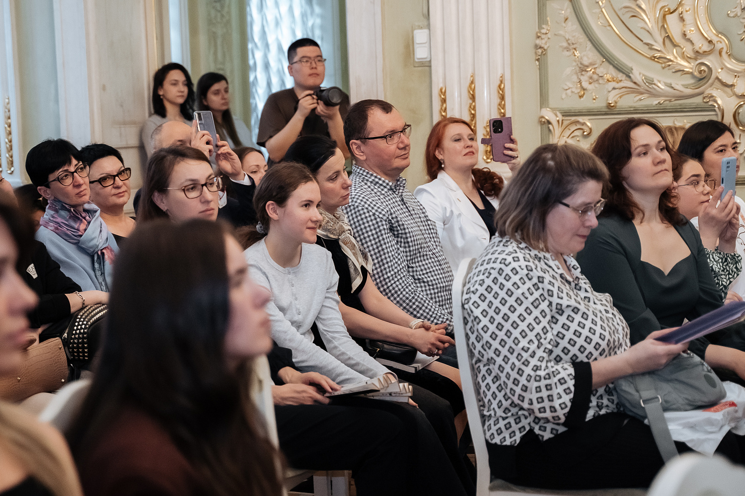 Между строк и берегов: Петербург и «Российско-китайские созвучия»