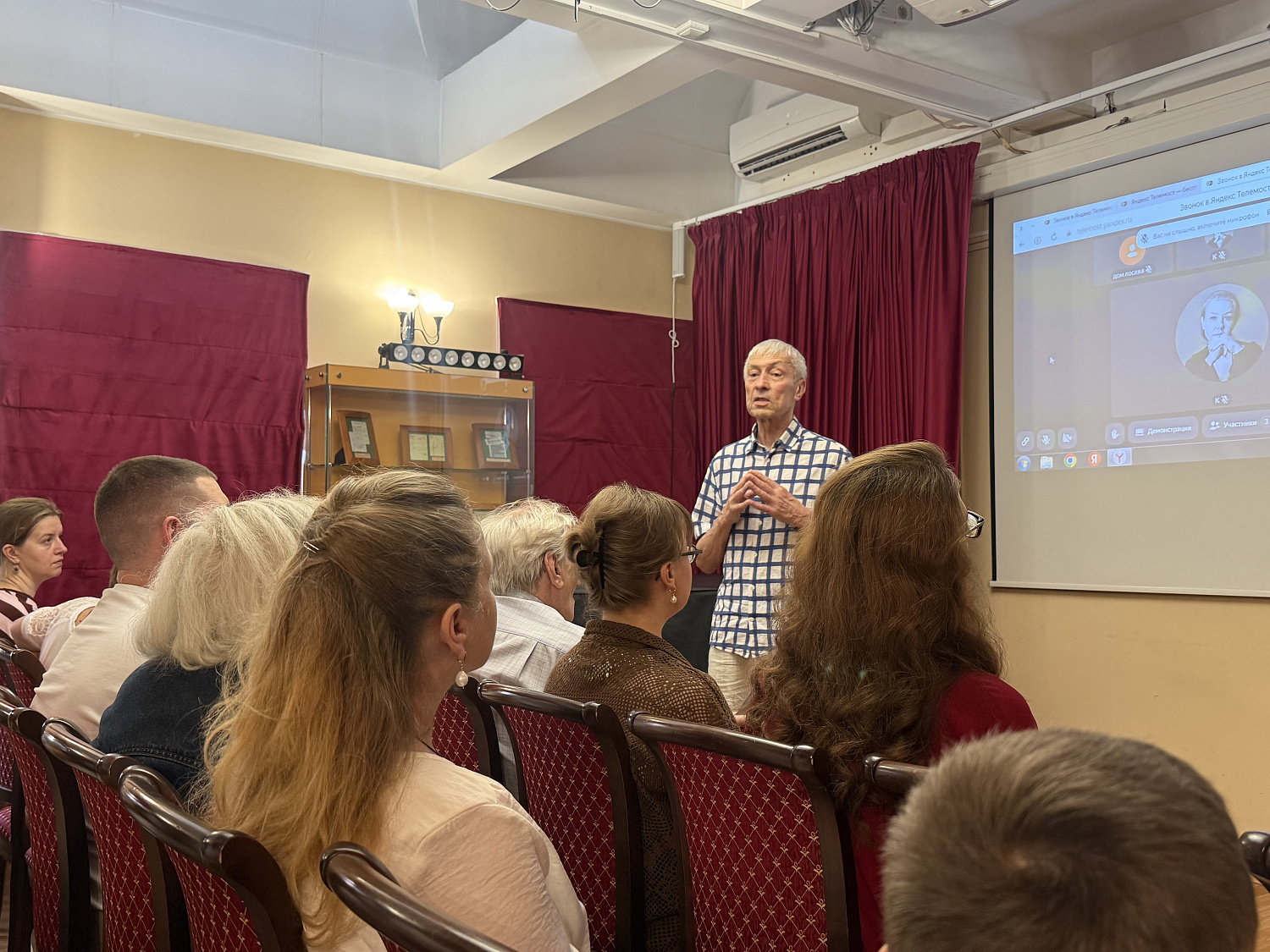 В Доме Лосева подвели итоги Круглого стола "От "Современника" к "Нашему современнику"