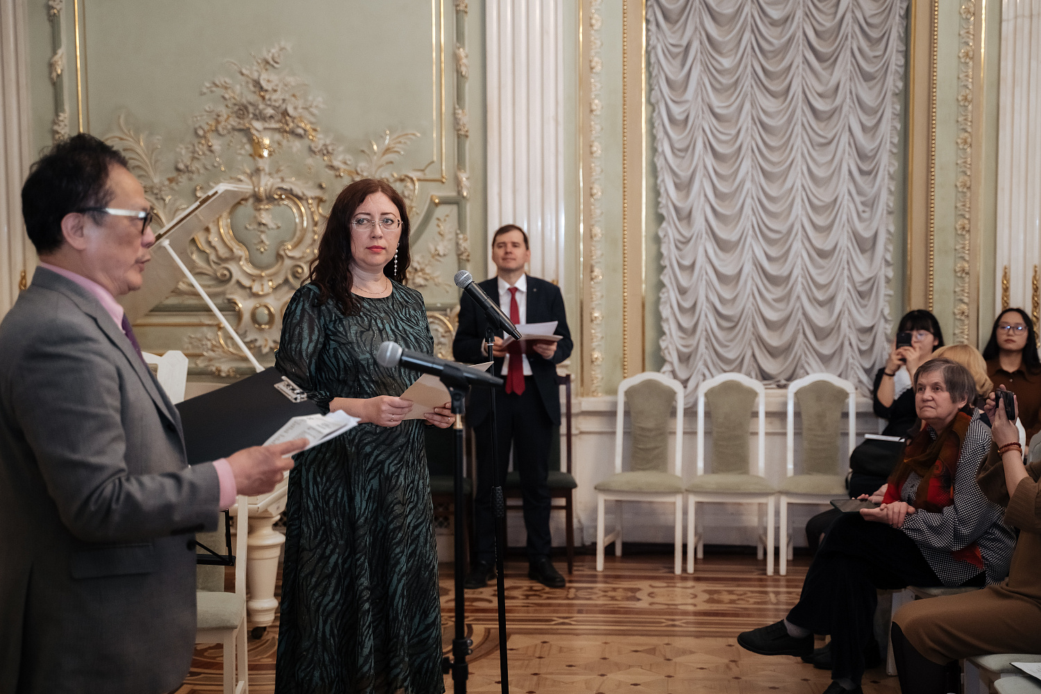 Между строк и берегов: Петербург и «Российско-китайские созвучия»